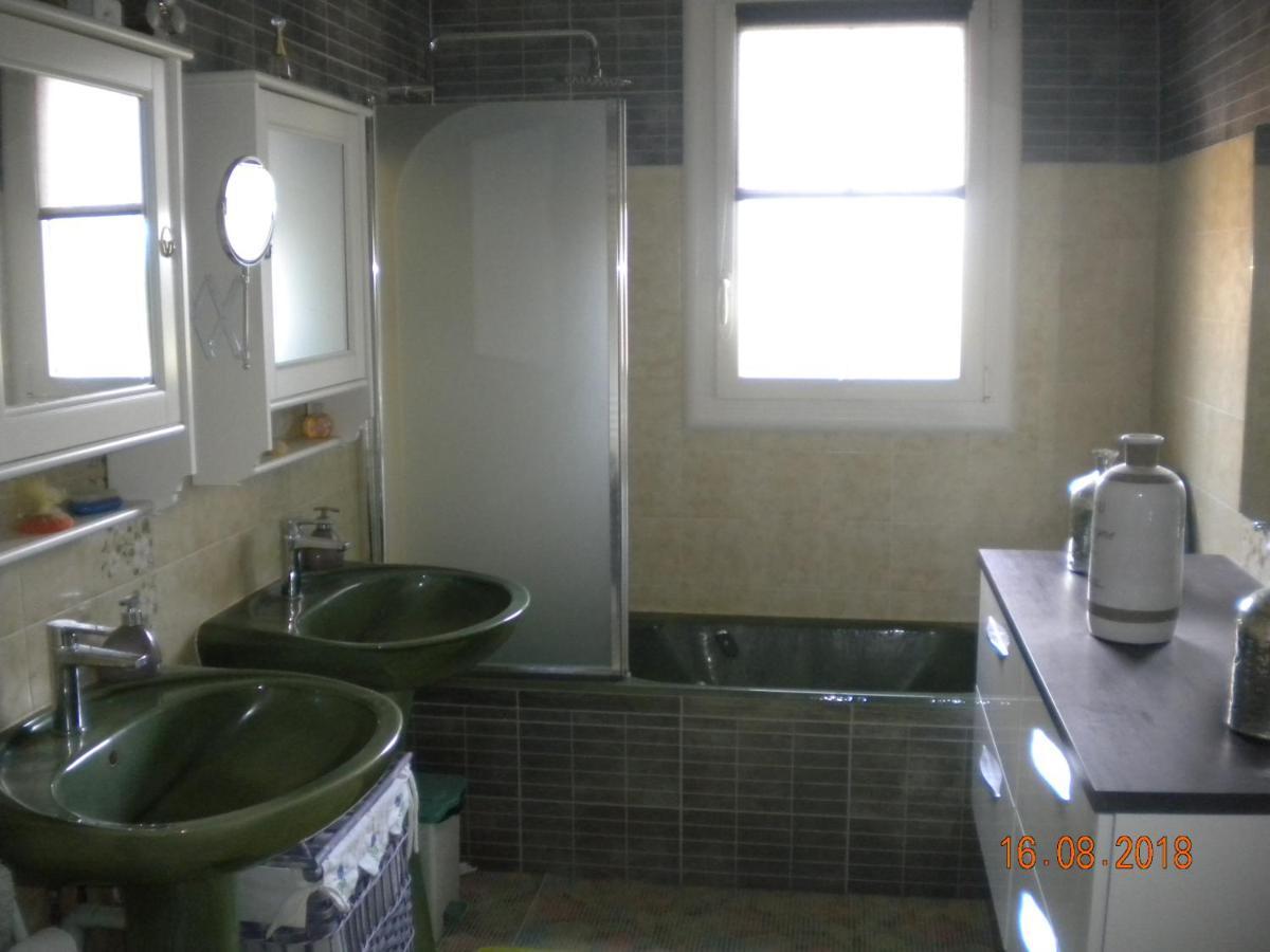 Chambres D'Hotes Au Coeur Du Vignoble Saint-Christophe-la-Couperie Esterno foto